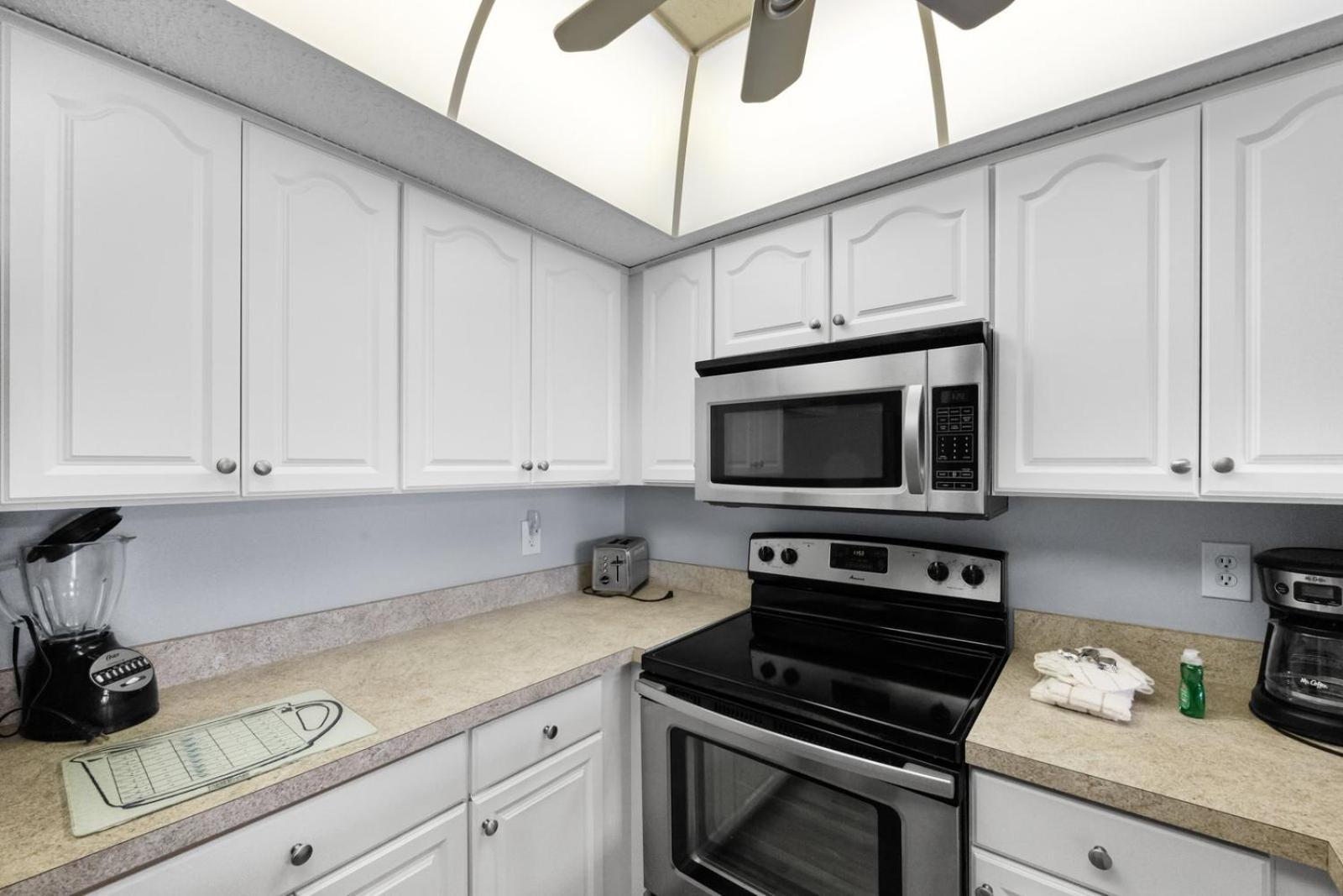 201 Sandy Shores Condos St. Pete Beach Bagian luar foto