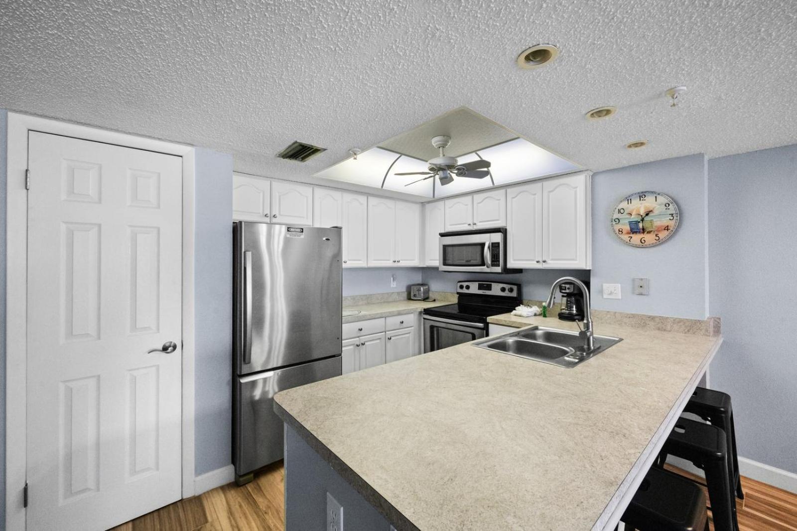 201 Sandy Shores Condos St. Pete Beach Bagian luar foto