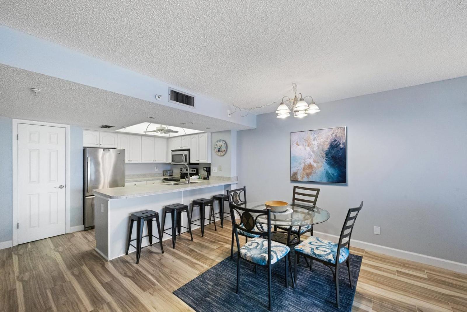 201 Sandy Shores Condos St. Pete Beach Bagian luar foto